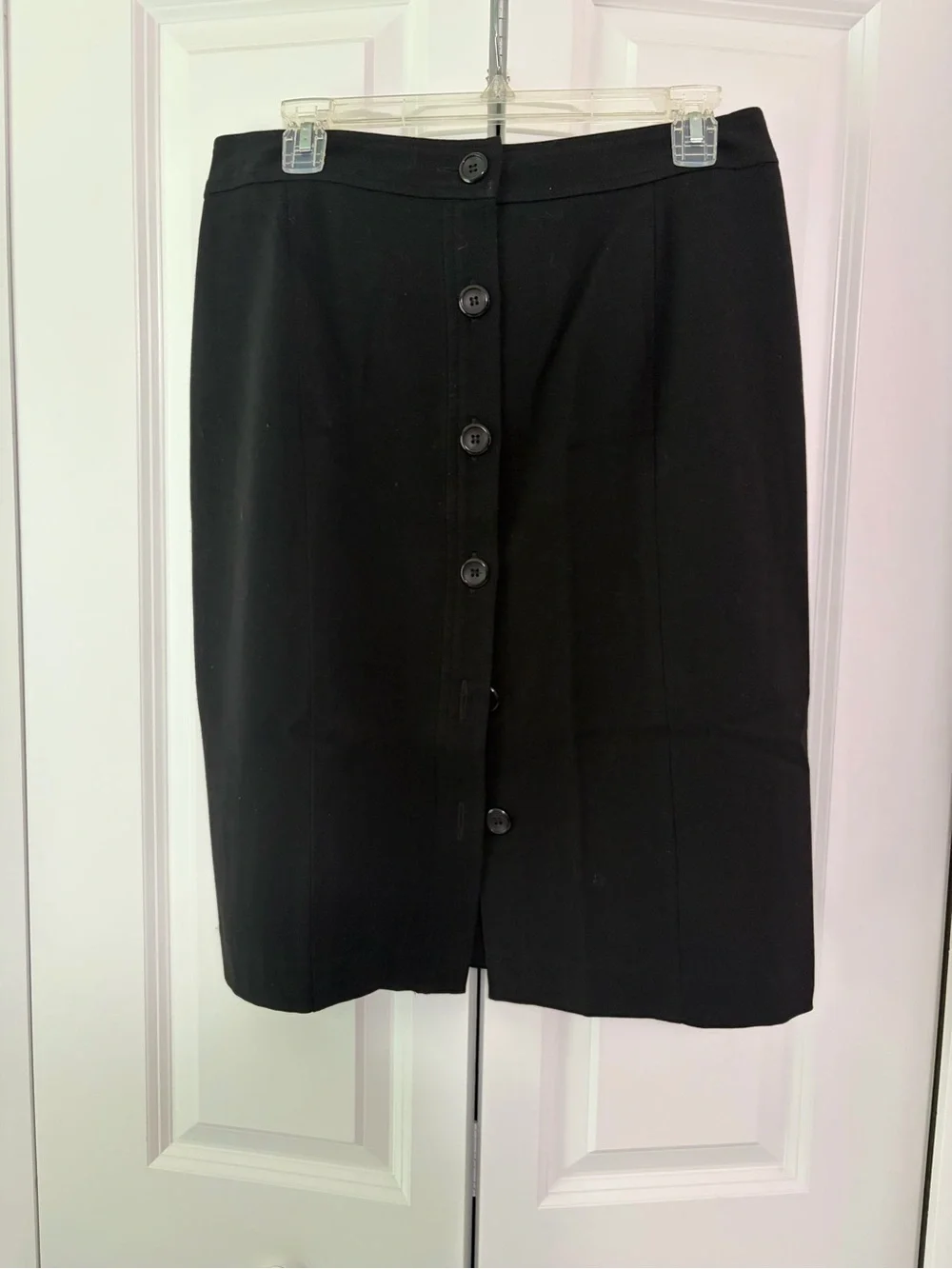 Briggs New York Black Button-Front Pencil Skirt